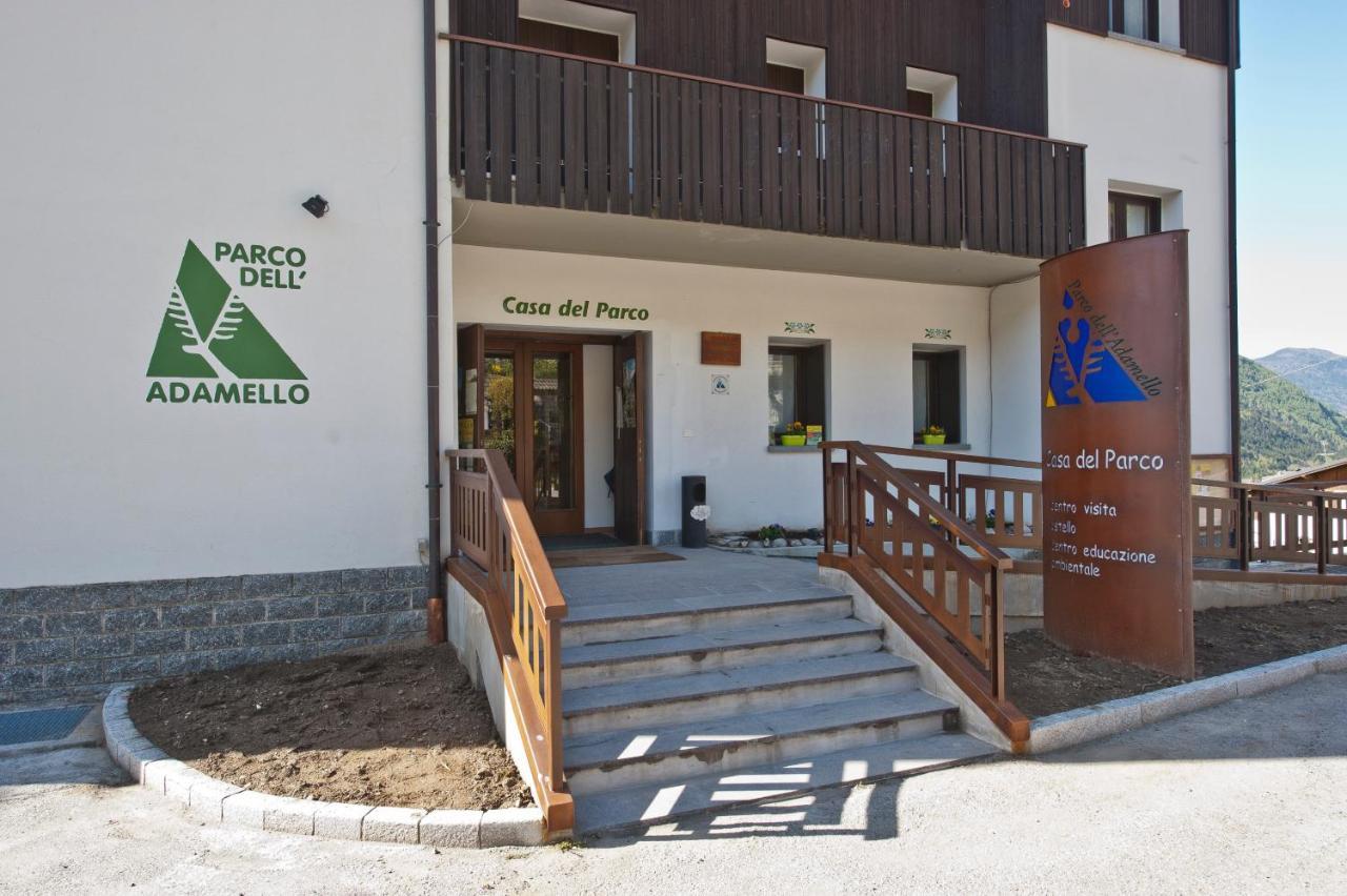 Хостел Casa Del Parco Dell'Adamello Di Вецца-д'Ольйо Екстер'єр фото